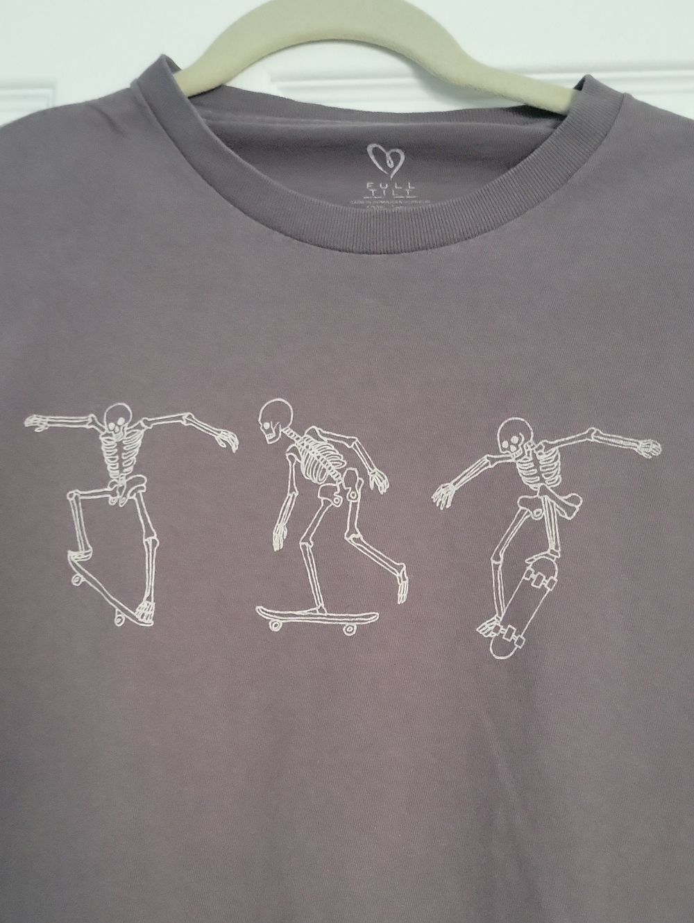 💀🩶 Skeleton Skate Graphic Crewneck T-Shirt - Picture 2 of 6